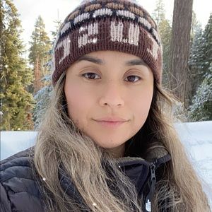 Meet your Posher, Beverly